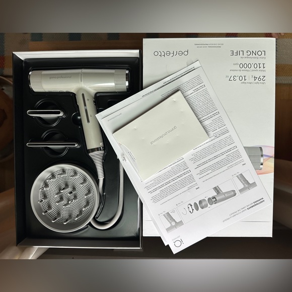 GAMA IQ Perfetto - Lightweight, Powerful Pro Salon Blow Dryer + Attachment Tools - Picture 3 of 3